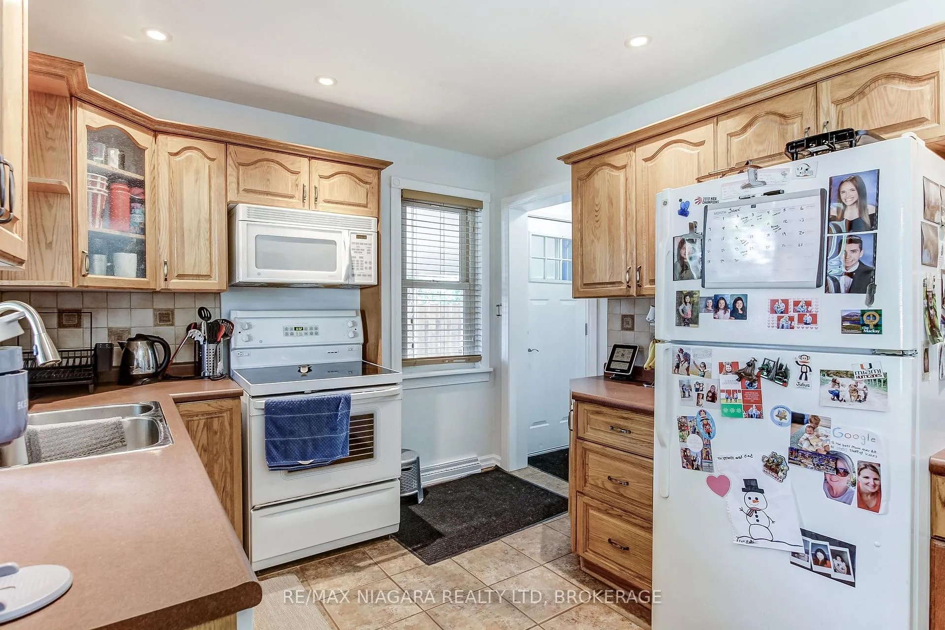 Photo 20 of 6 Cedar Street, Welland, Prince Charles — HOMEH