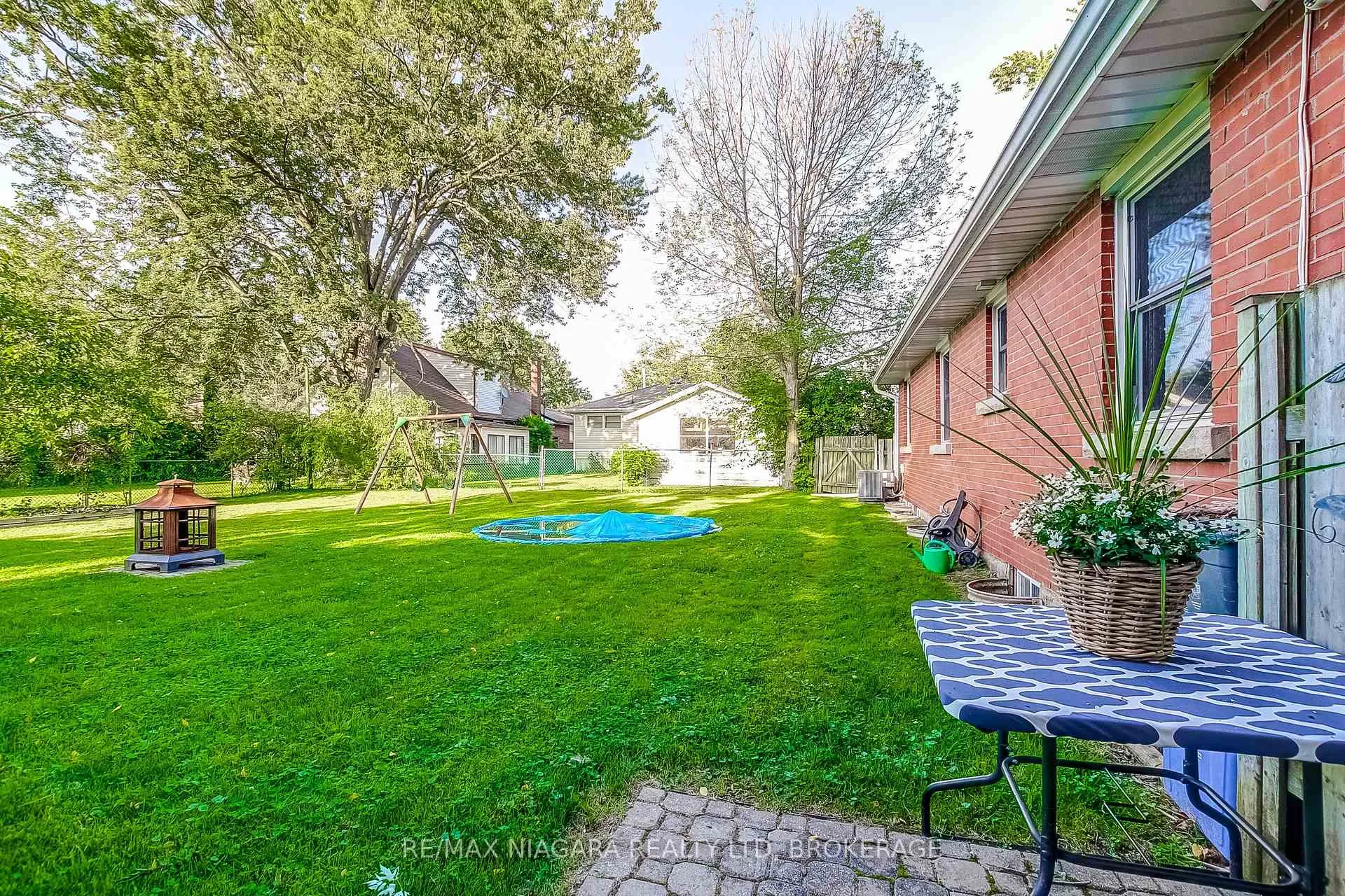 Photo 38 of 6 Cedar Street, Welland, Prince Charles — HOMEH