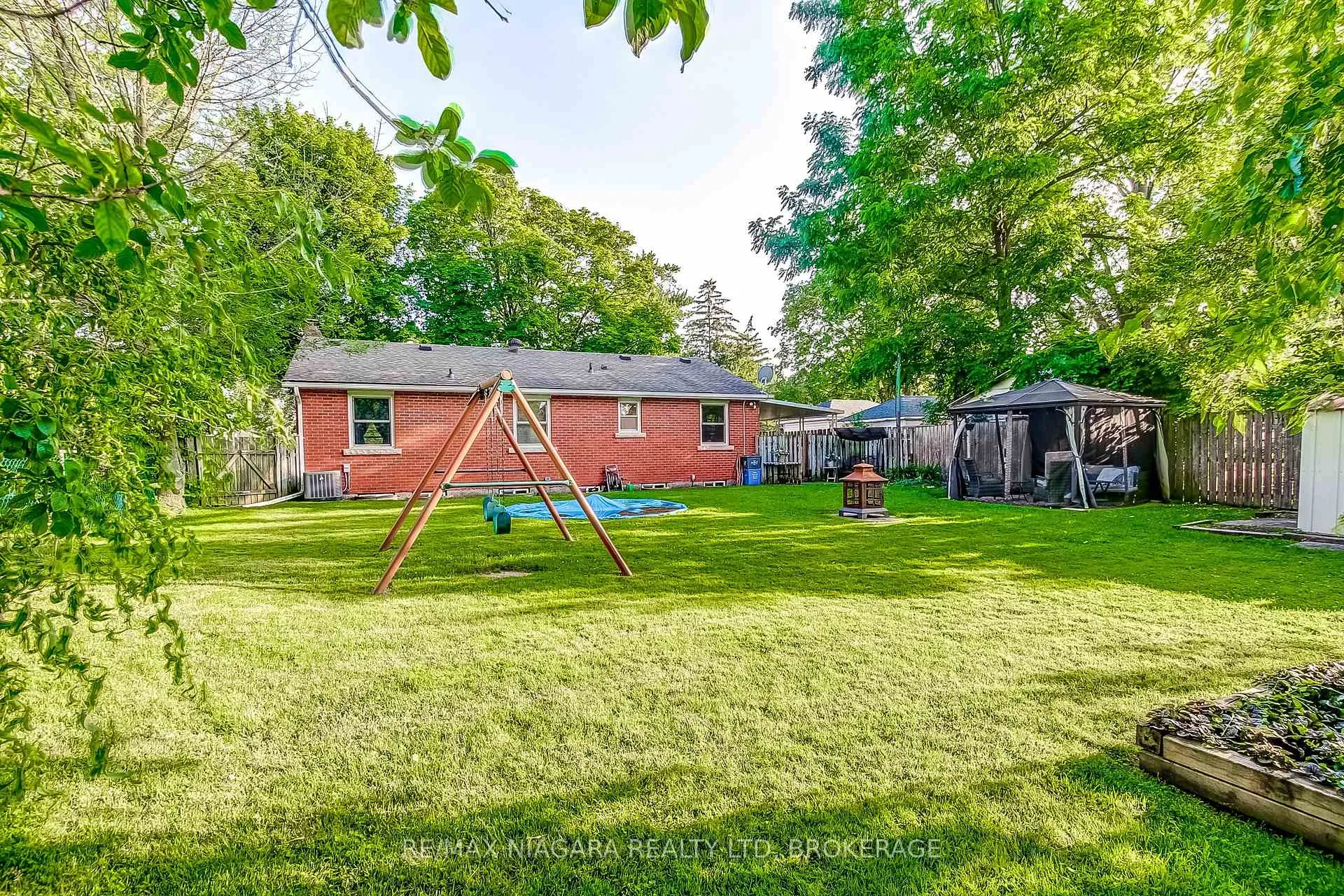 Photo 46 of 6 Cedar Street, Welland, Prince Charles — HOMEH