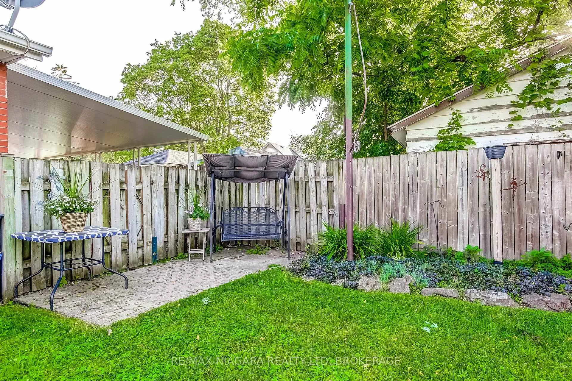 Photo 47 of 6 Cedar Street, Welland, Prince Charles — HOMEH
