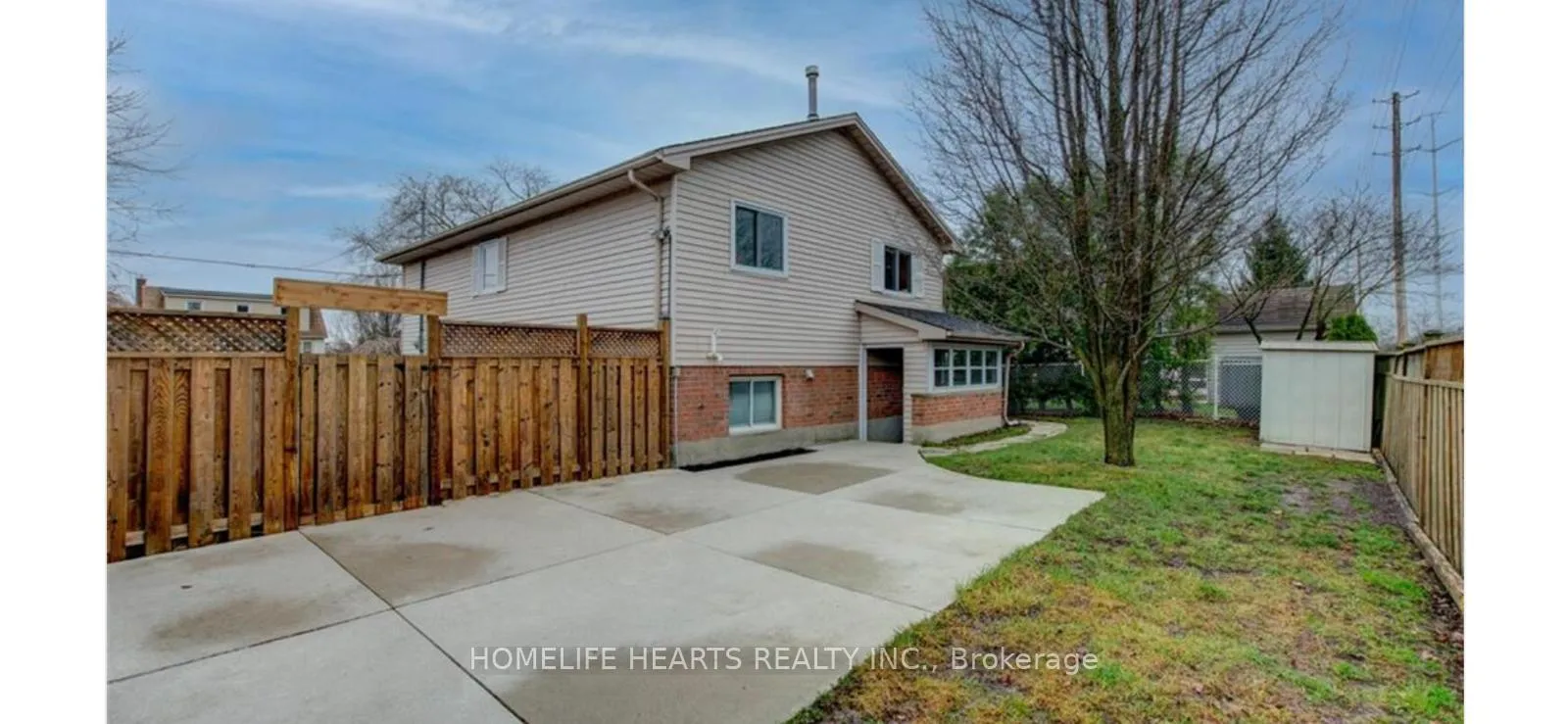 Photo 3 of 311 Saskatoon Street, London, East H — HOMEH
