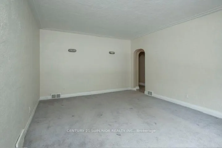 Photo 4 of 327 Brunswick Street S, Thunder Bay, Hyde Park — HOMEH