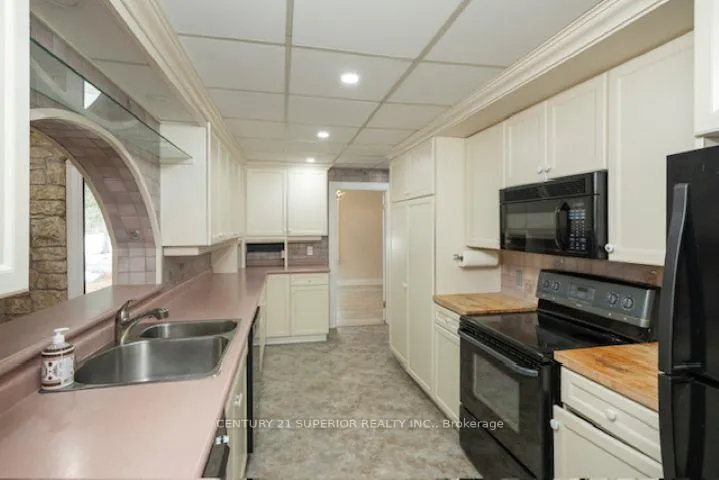 Photo 5 of 327 Brunswick Street S, Thunder Bay, Hyde Park — HOMEH