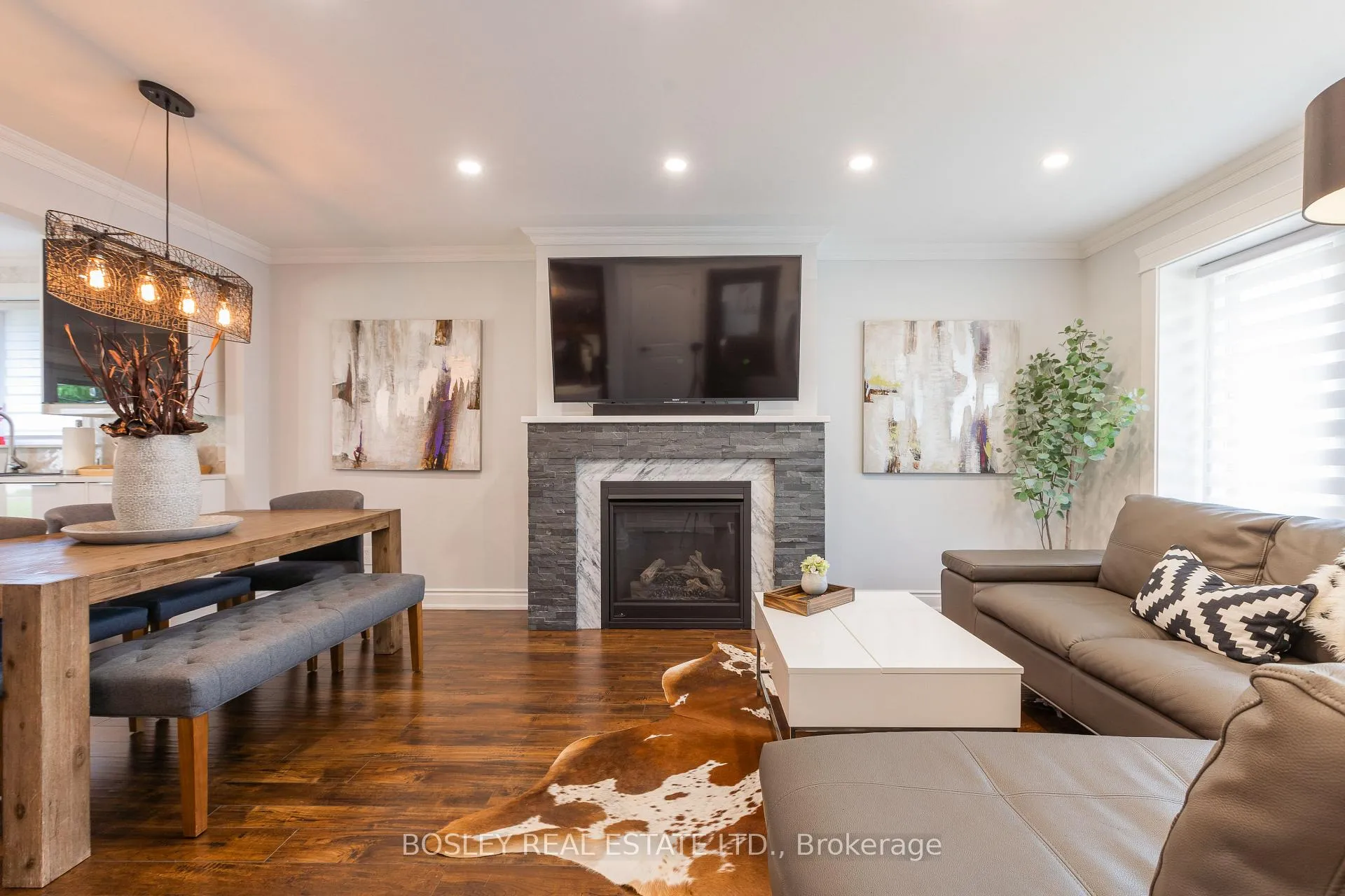 Photo 5 of 15 Wareside Road, Etobicoke, Etobicoke West Mall — HOMEH