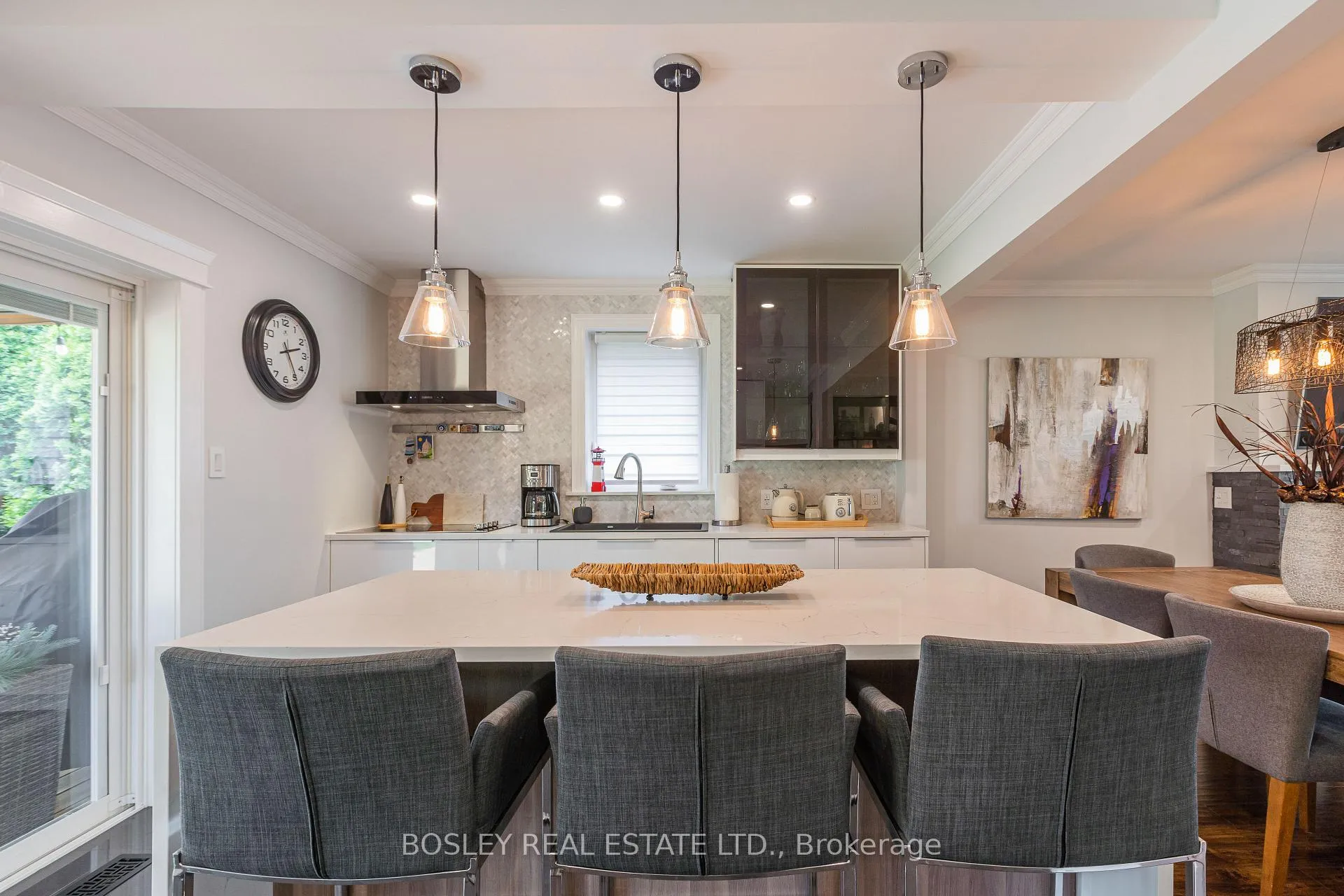 Photo 11 of 15 Wareside Road, Etobicoke, Etobicoke West Mall — HOMEH