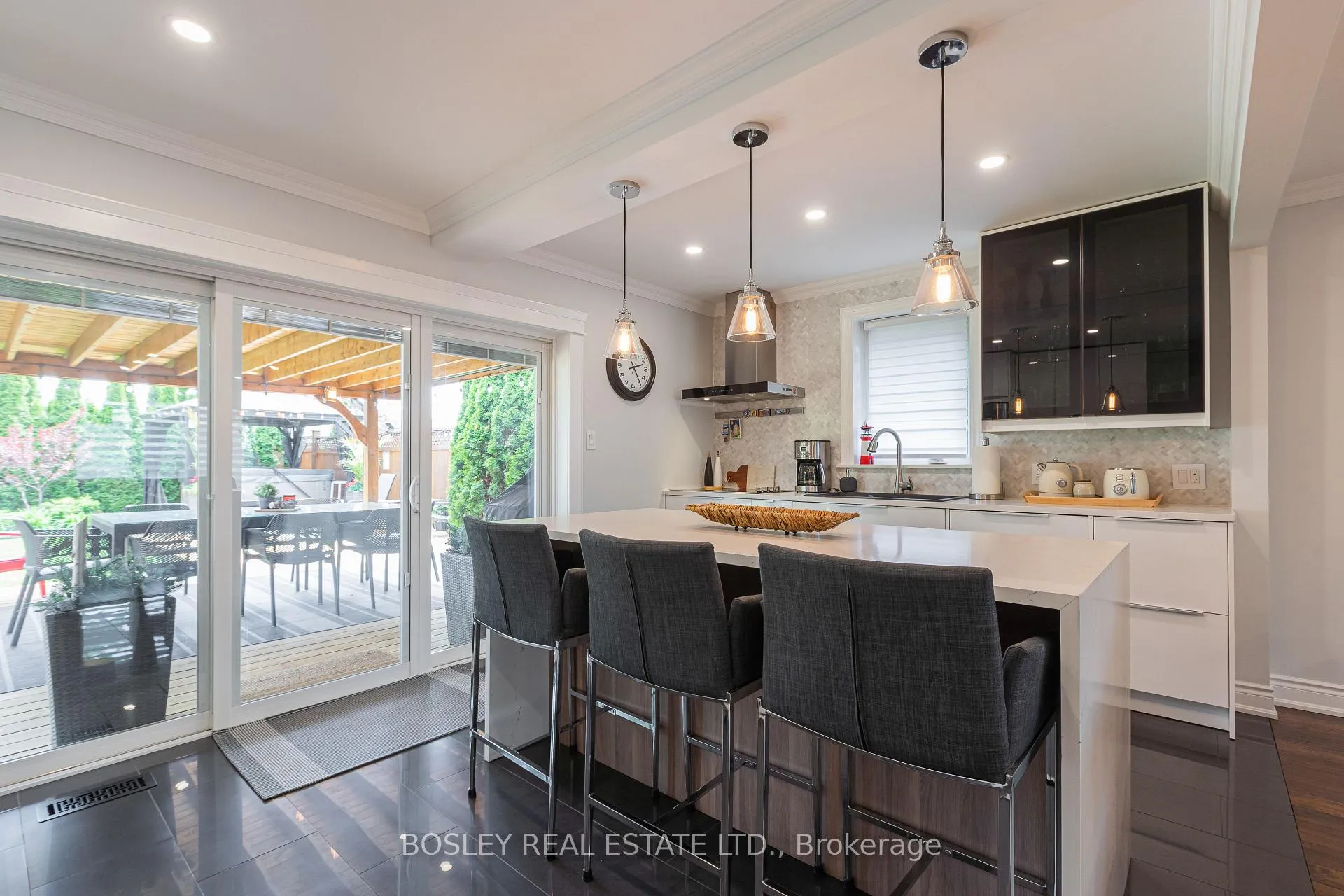 Photo 12 of 15 Wareside Road, Etobicoke, Etobicoke West Mall — HOMEH
