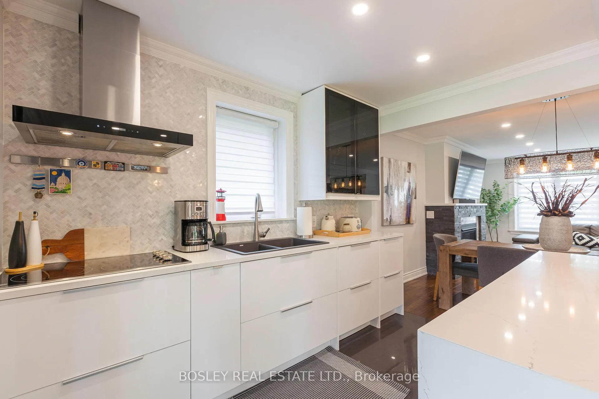 Photo 14 of 15 Wareside Road, Etobicoke, Etobicoke West Mall — HOMEH