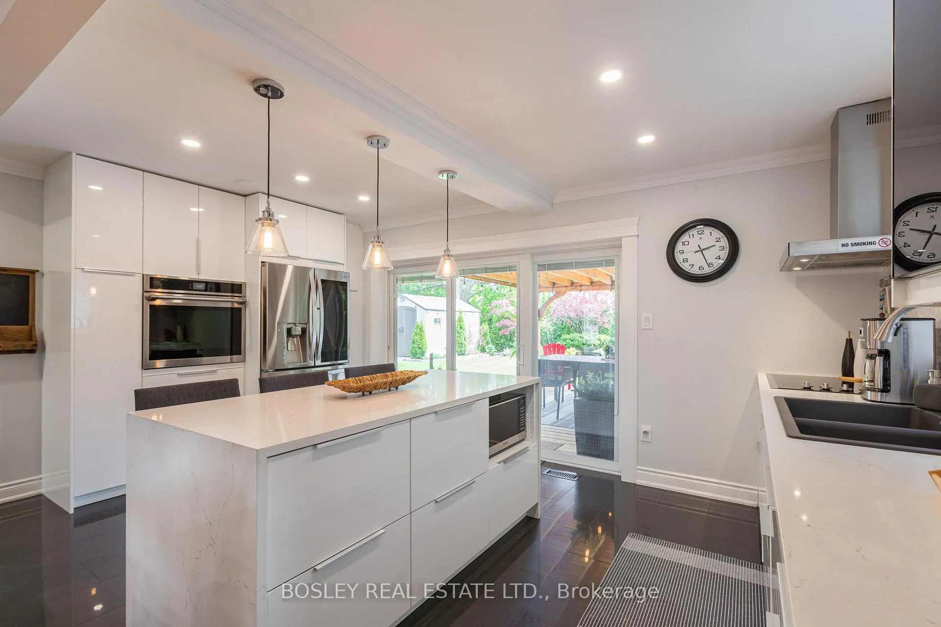 Photo 16 of 15 Wareside Road, Etobicoke, Etobicoke West Mall — HOMEH