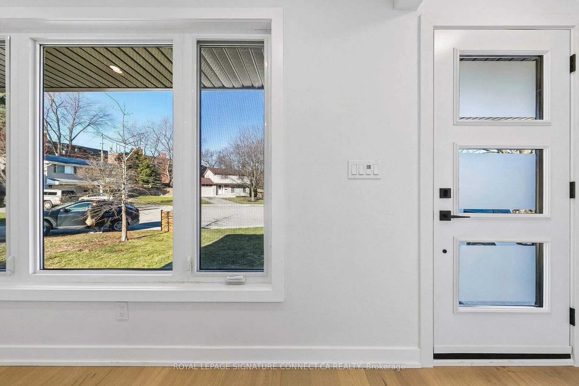 Photo 2 of 15 Colonial Court, Hamilton, Corman — HOMEH