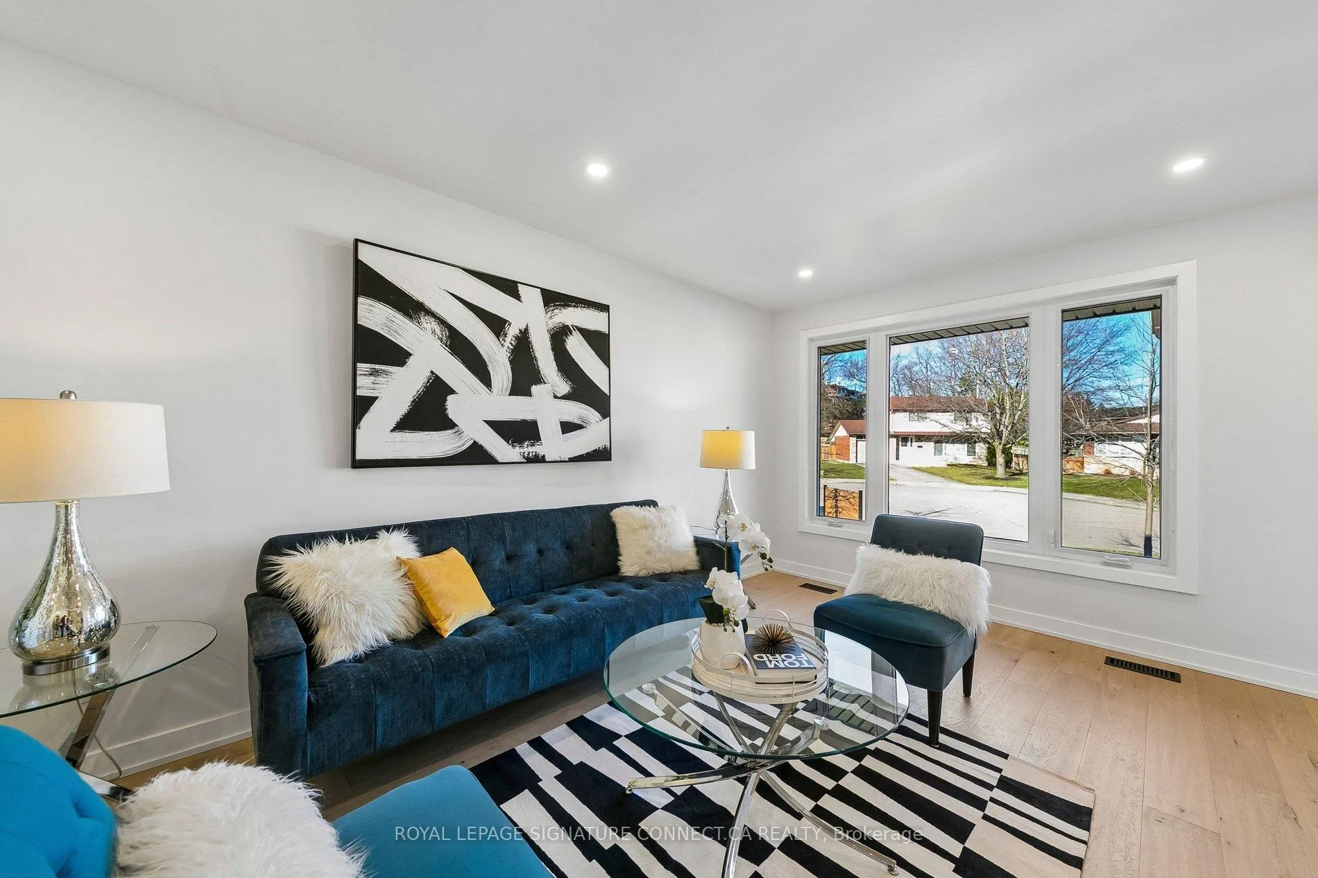 Photo 7 of 15 Colonial Court, Hamilton, Corman — HOMEH