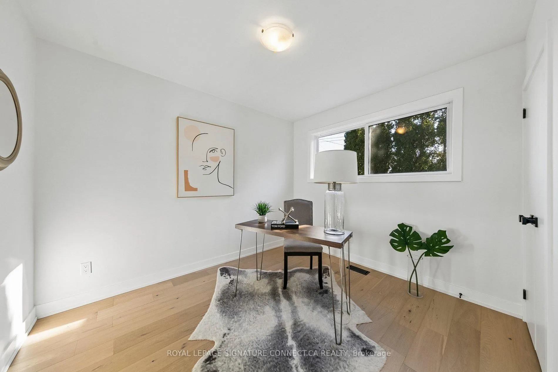 Photo 10 of 15 Colonial Court, Hamilton, Corman — HOMEH