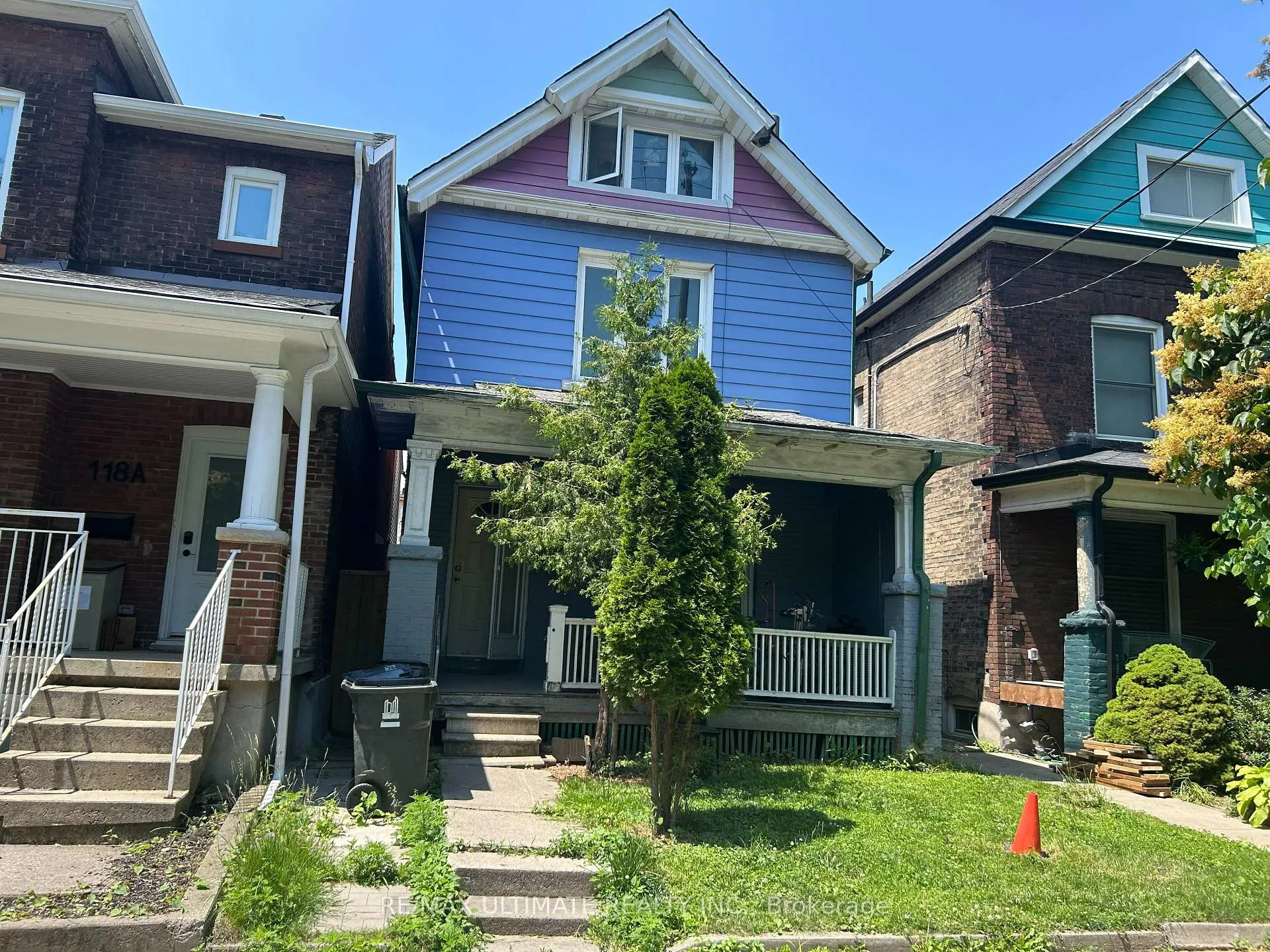 Front of Unit 2nd Floor, 120 Lansdowne Avenue