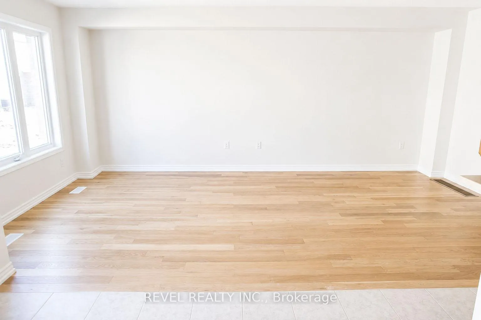 Photo 8 of 62 Munro Circle, Brantford, Empire South — HOMEH