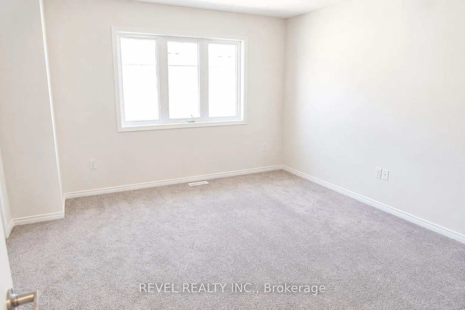 Photo 11 of 62 Munro Circle, Brantford, Empire South — HOMEH