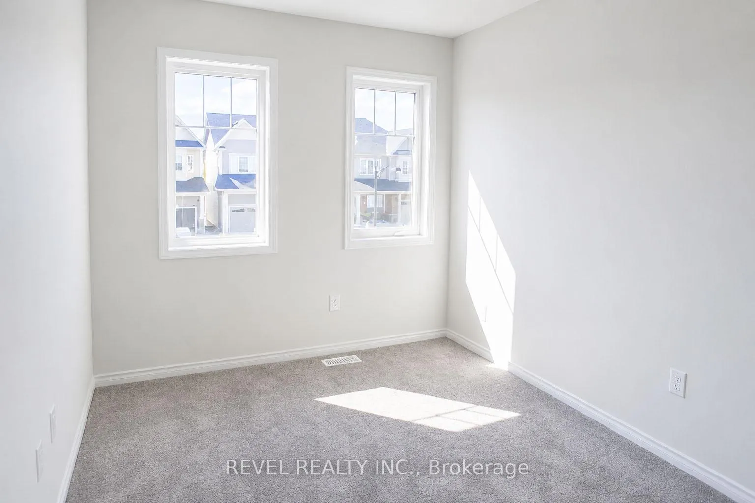 Photo 15 of 62 Munro Circle, Brantford, Empire South — HOMEH