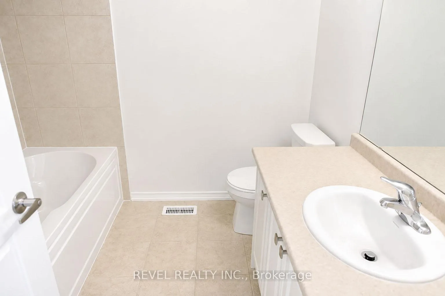Photo 17 of 62 Munro Circle, Brantford, Empire South — HOMEH