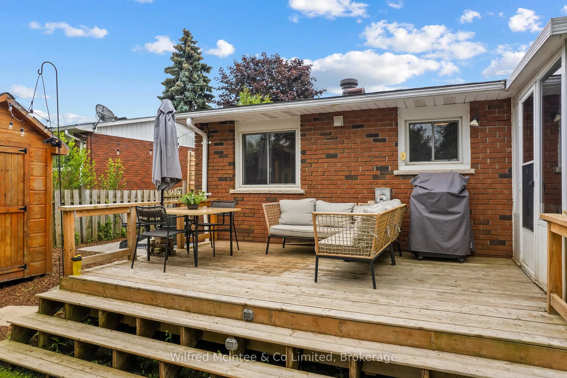 Photo 3 of 39 Inverlyn Crescent N, Kincardine — HOMEH