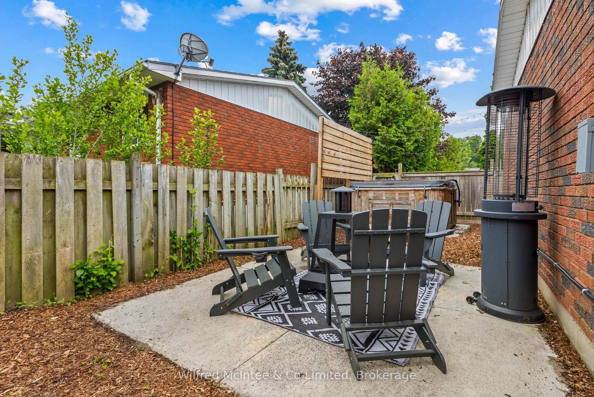 Photo 12 of 39 Inverlyn Crescent N, Kincardine — HOMEH