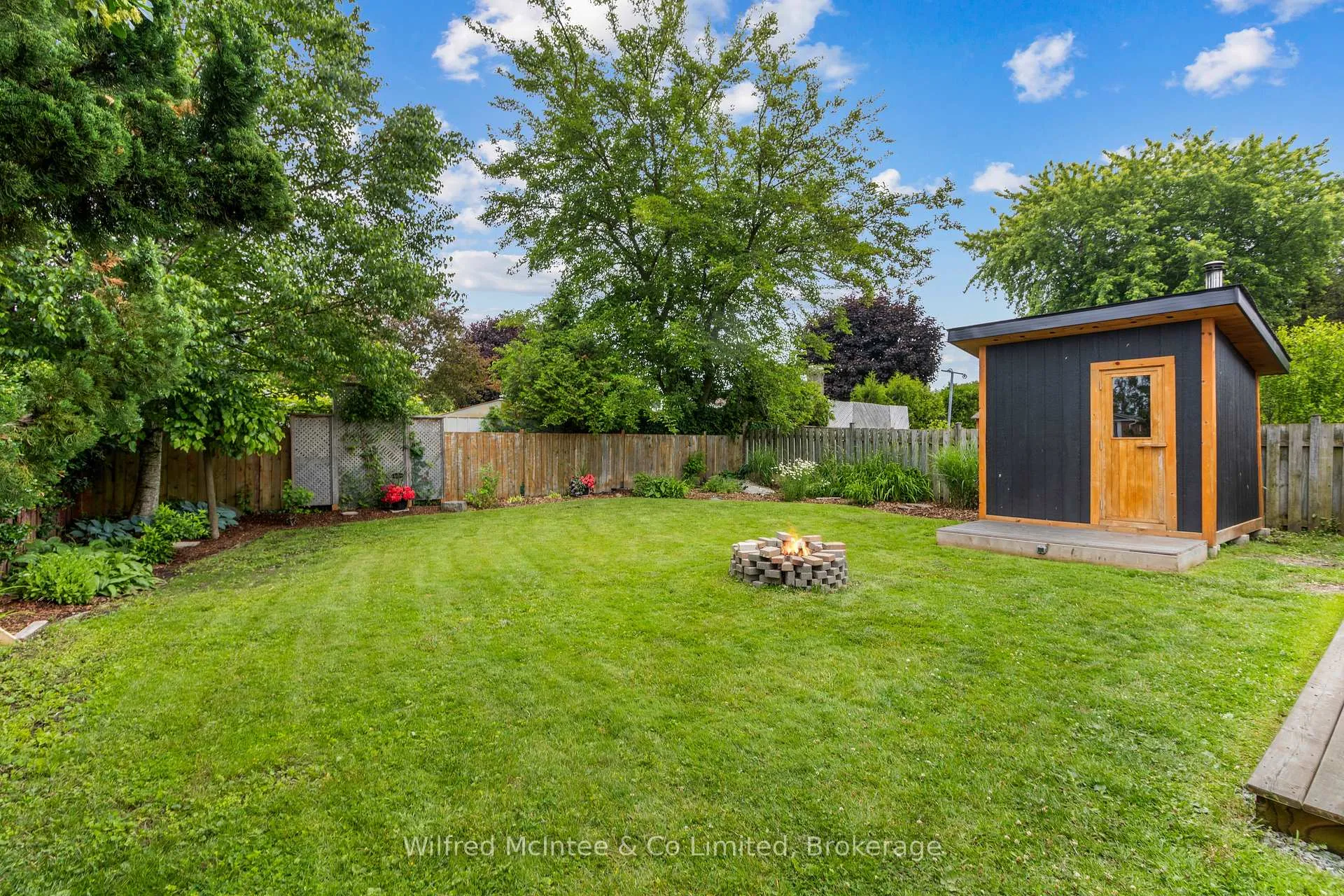 Photo 21 of 39 Inverlyn Crescent N, Kincardine — HOMEH