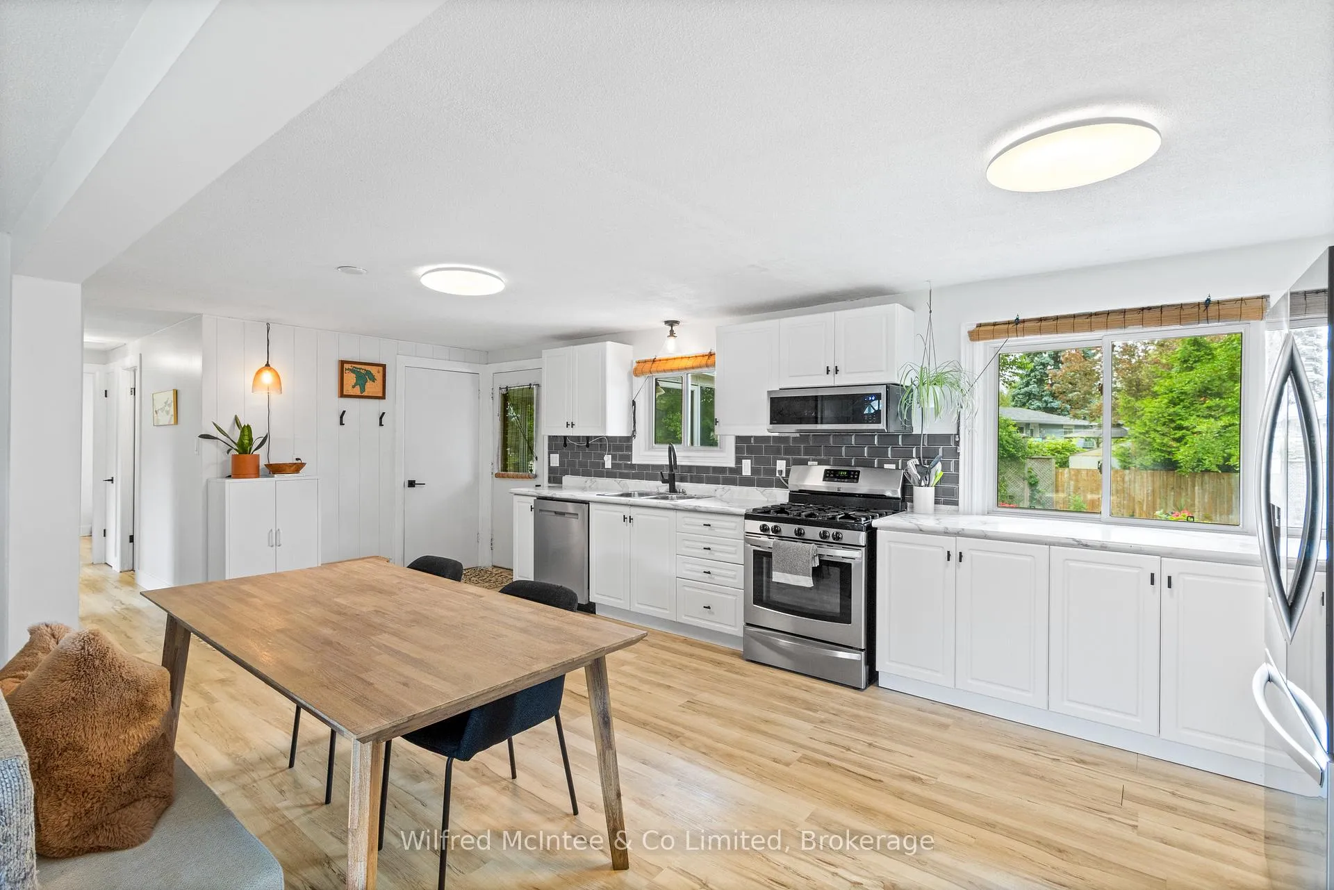 Photo 27 of 39 Inverlyn Crescent N, Kincardine — HOMEH