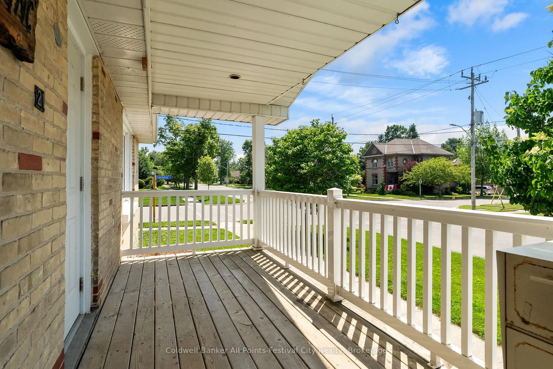 Photo 3 of 21 Waterloo Street S, Goderich, Goderich (Town) — HOMEH