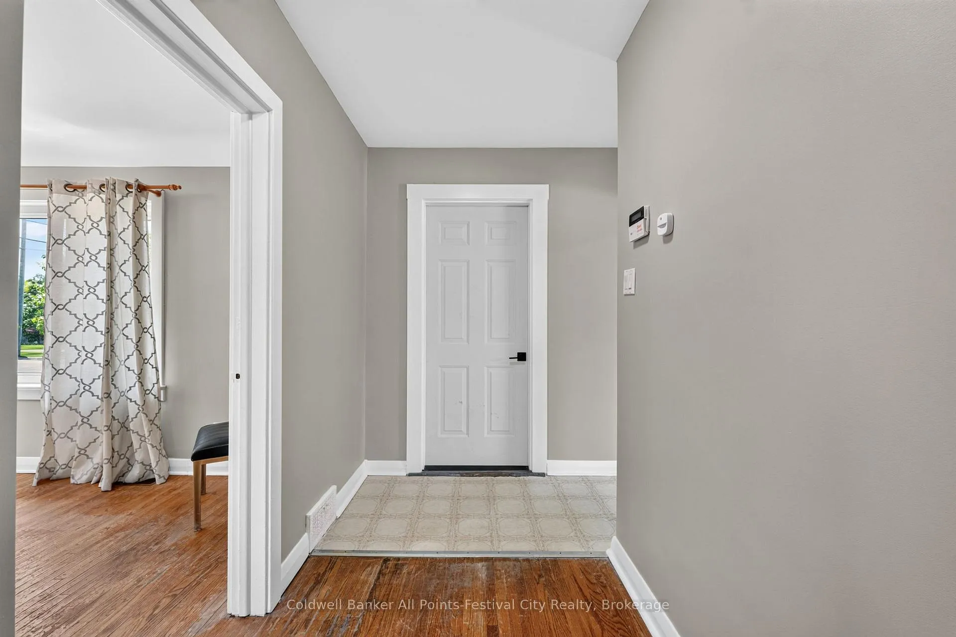 Photo 5 of 21 Waterloo Street S, Goderich, Goderich (Town) — HOMEH