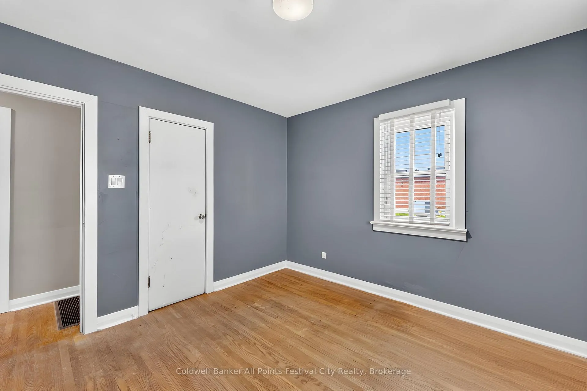 Photo 21 of 21 Waterloo Street S, Goderich, Goderich (Town) — HOMEH