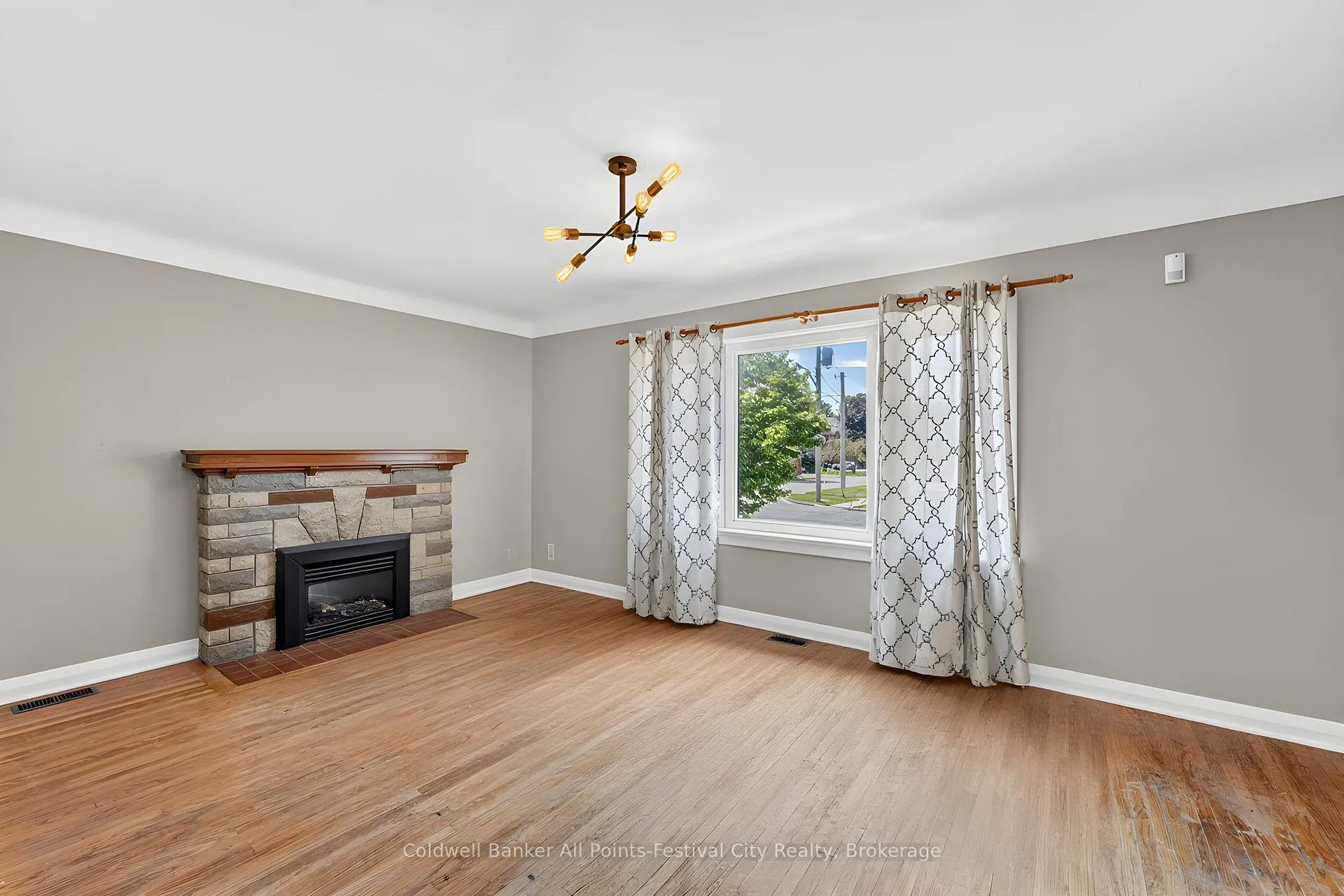 Photo 28 of 21 Waterloo Street S, Goderich, Goderich (Town) — HOMEH