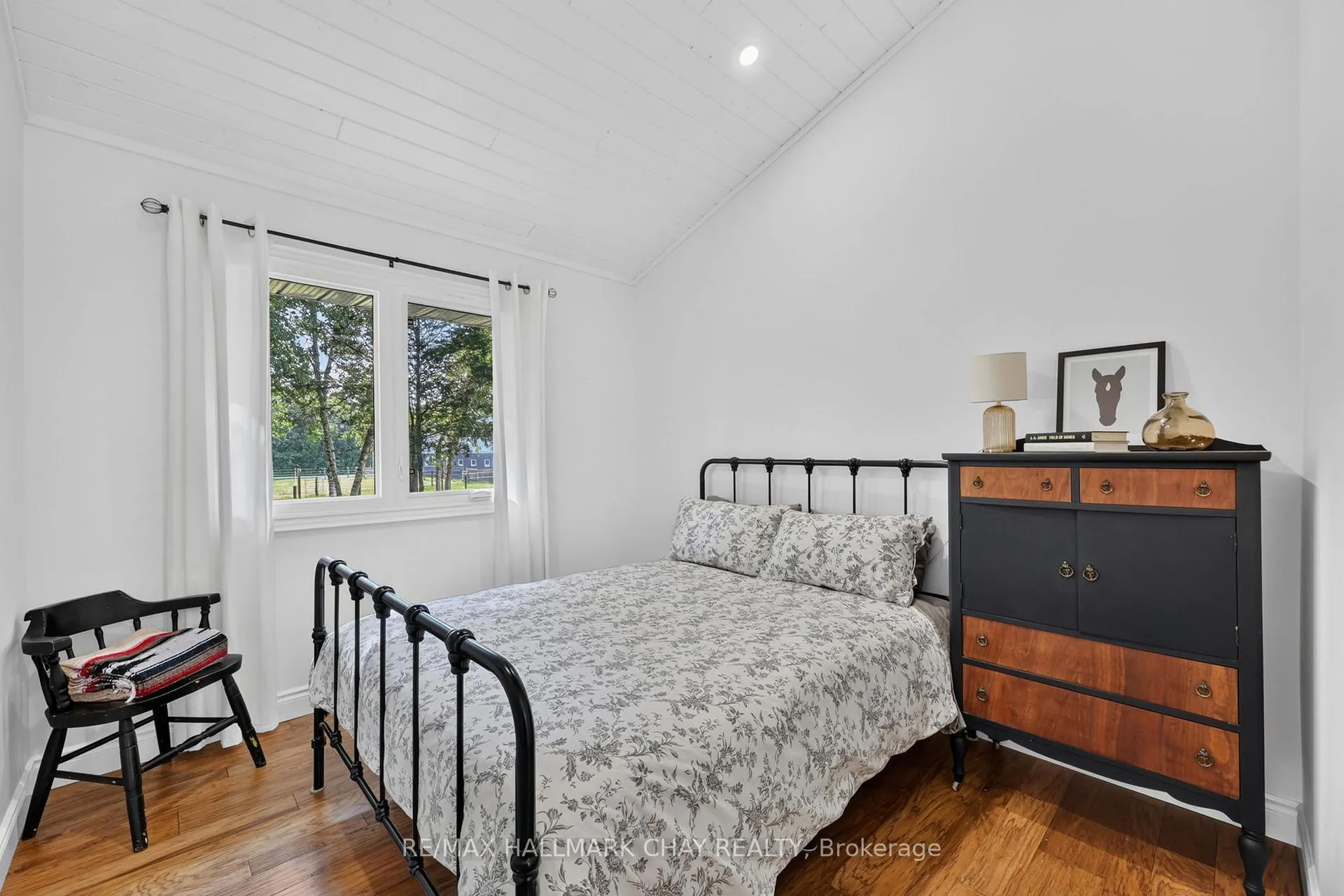 Photo 19 of 1288 15/16 Sunnidale Side Road S, Clearview, Rural Clearview — HOMEH
