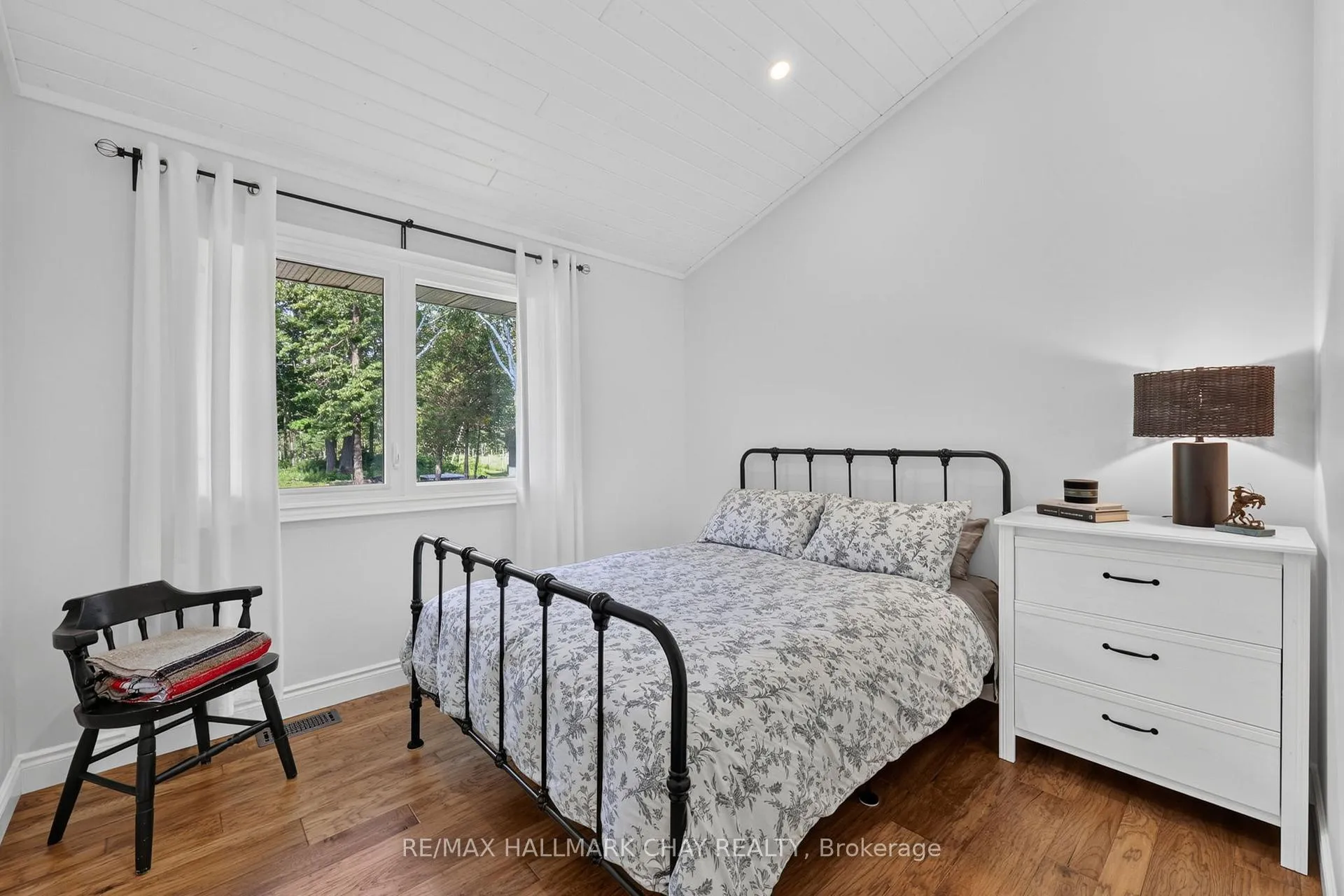 Photo 20 of 1288 15/16 Sunnidale Side Road S, Clearview, Rural Clearview — HOMEH