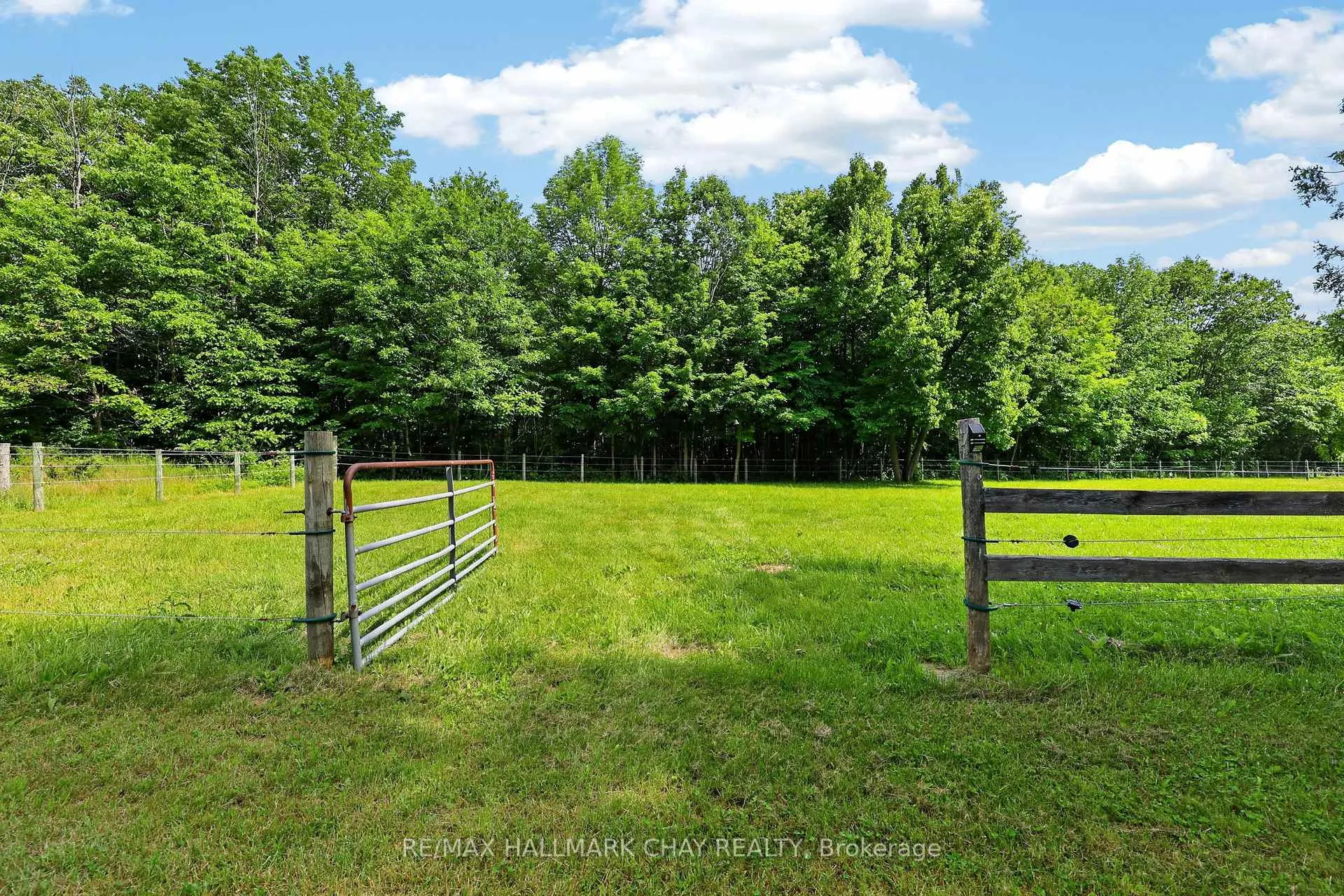 Photo 37 of 1288 15/16 Sunnidale Side Road S, Clearview, Rural Clearview — HOMEH