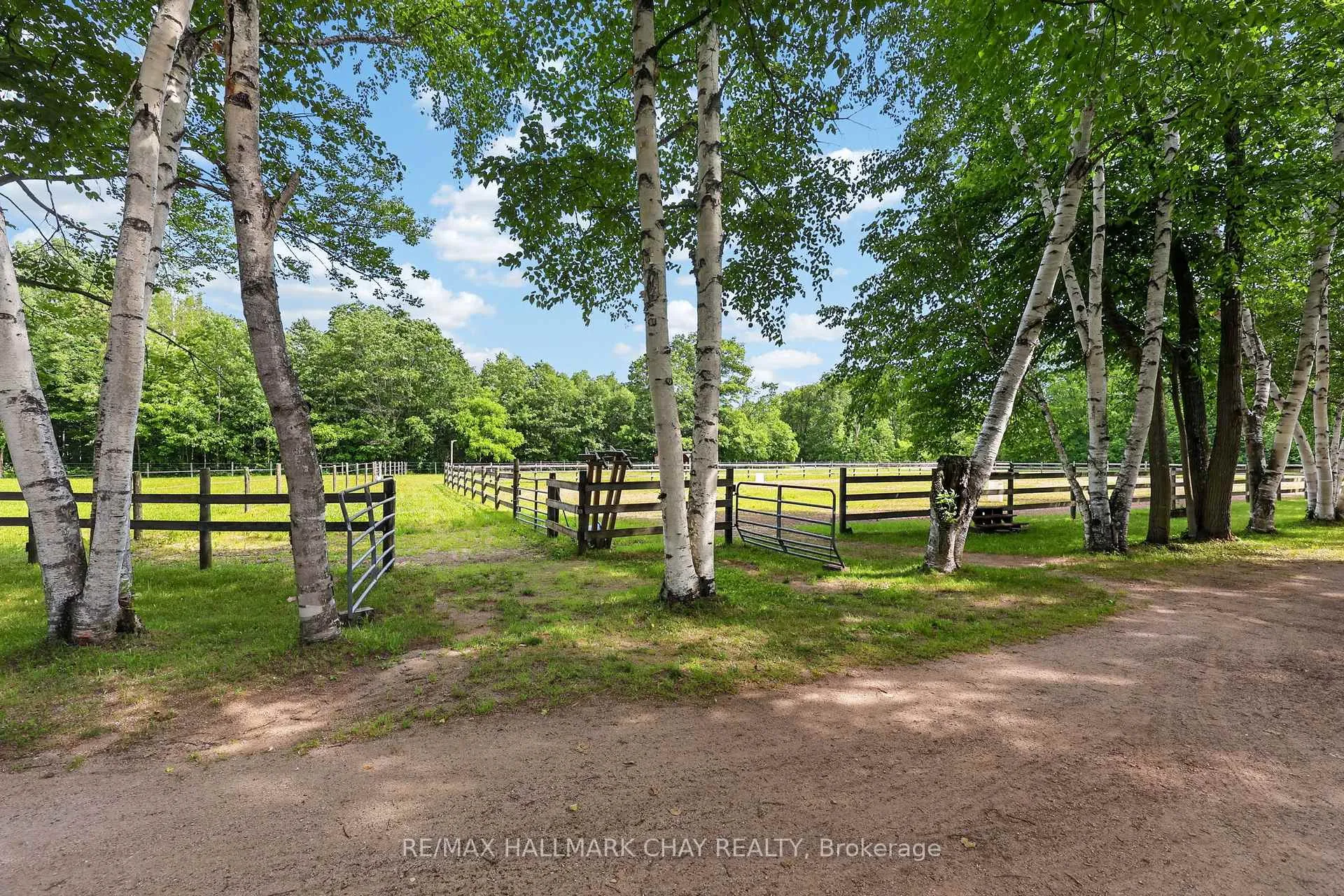 Photo 39 of 1288 15/16 Sunnidale Side Road S, Clearview, Rural Clearview — HOMEH