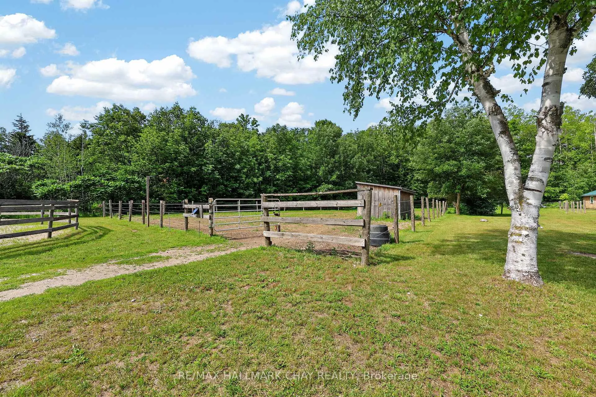 Photo 43 of 1288 15/16 Sunnidale Side Road S, Clearview, Rural Clearview — HOMEH