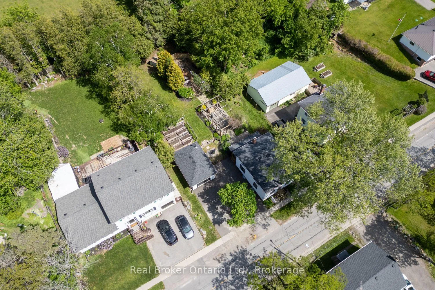 Photo 3 of 61 Mill Street, Clarington, Orono — HOMEH