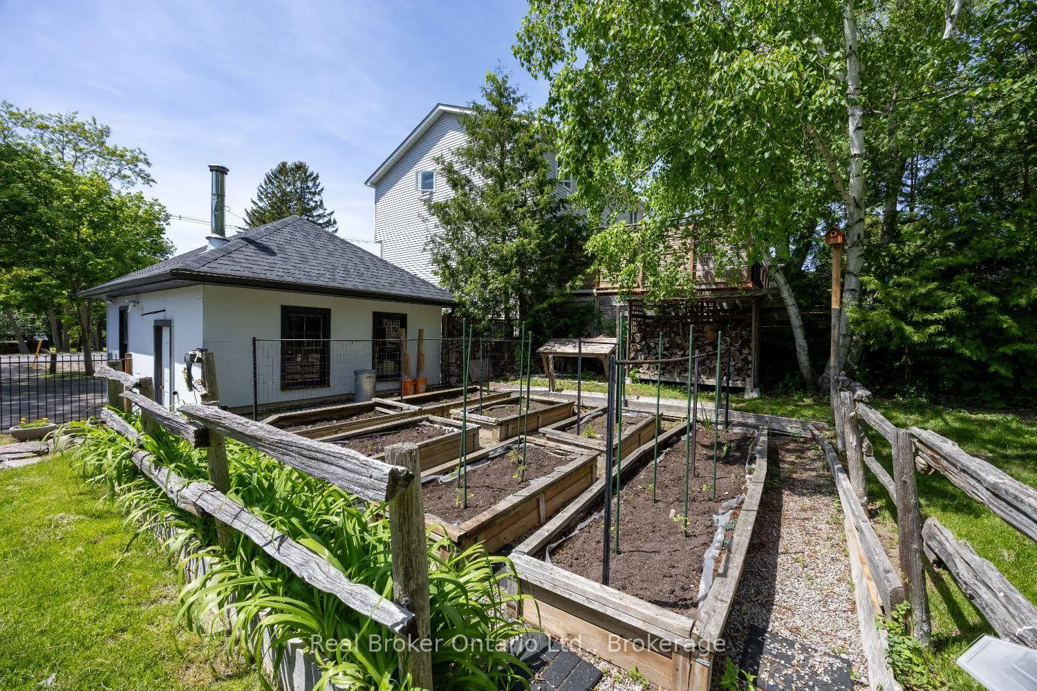 Photo 38 of 61 Mill Street, Clarington, Orono — HOMEH