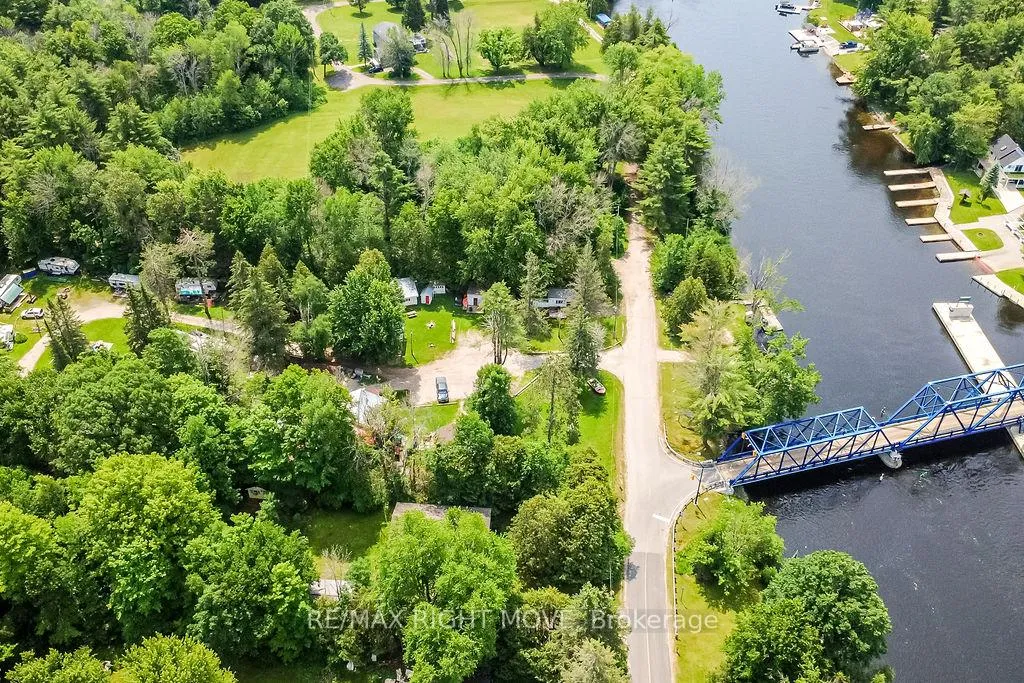 Photo 3 of 1627 Canning Road N, Gravenhurst, Morrison — HOMEH