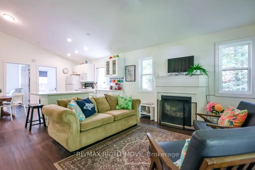 Photo 10 of 1627 Canning Road N, Gravenhurst, Morrison — HOMEH