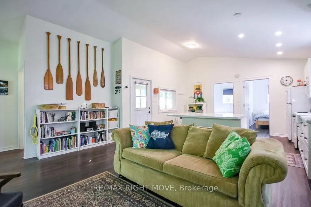 Photo 20 of 1627 Canning Road N, Gravenhurst, Morrison — HOMEH