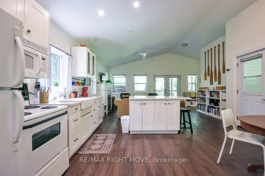Photo 29 of 1627 Canning Road N, Gravenhurst, Morrison — HOMEH