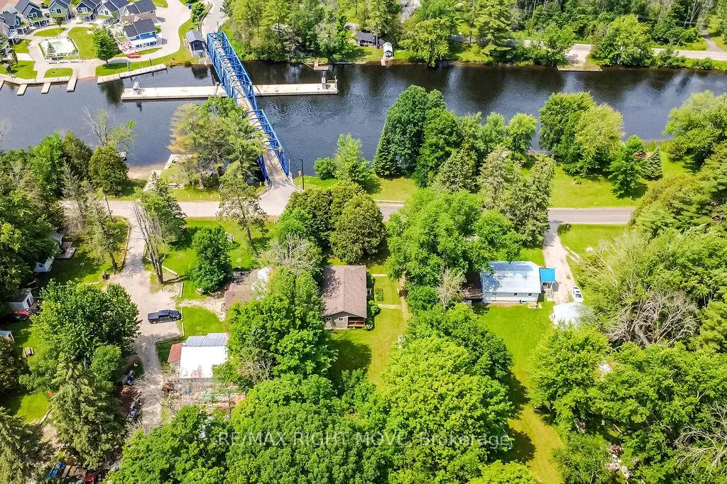 Photo 33 of 1627 Canning Road N, Gravenhurst, Morrison — HOMEH