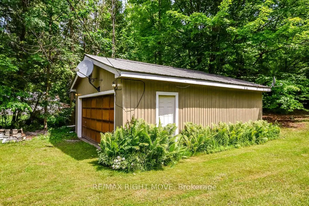 Photo 42 of 1627 Canning Road N, Gravenhurst, Morrison — HOMEH