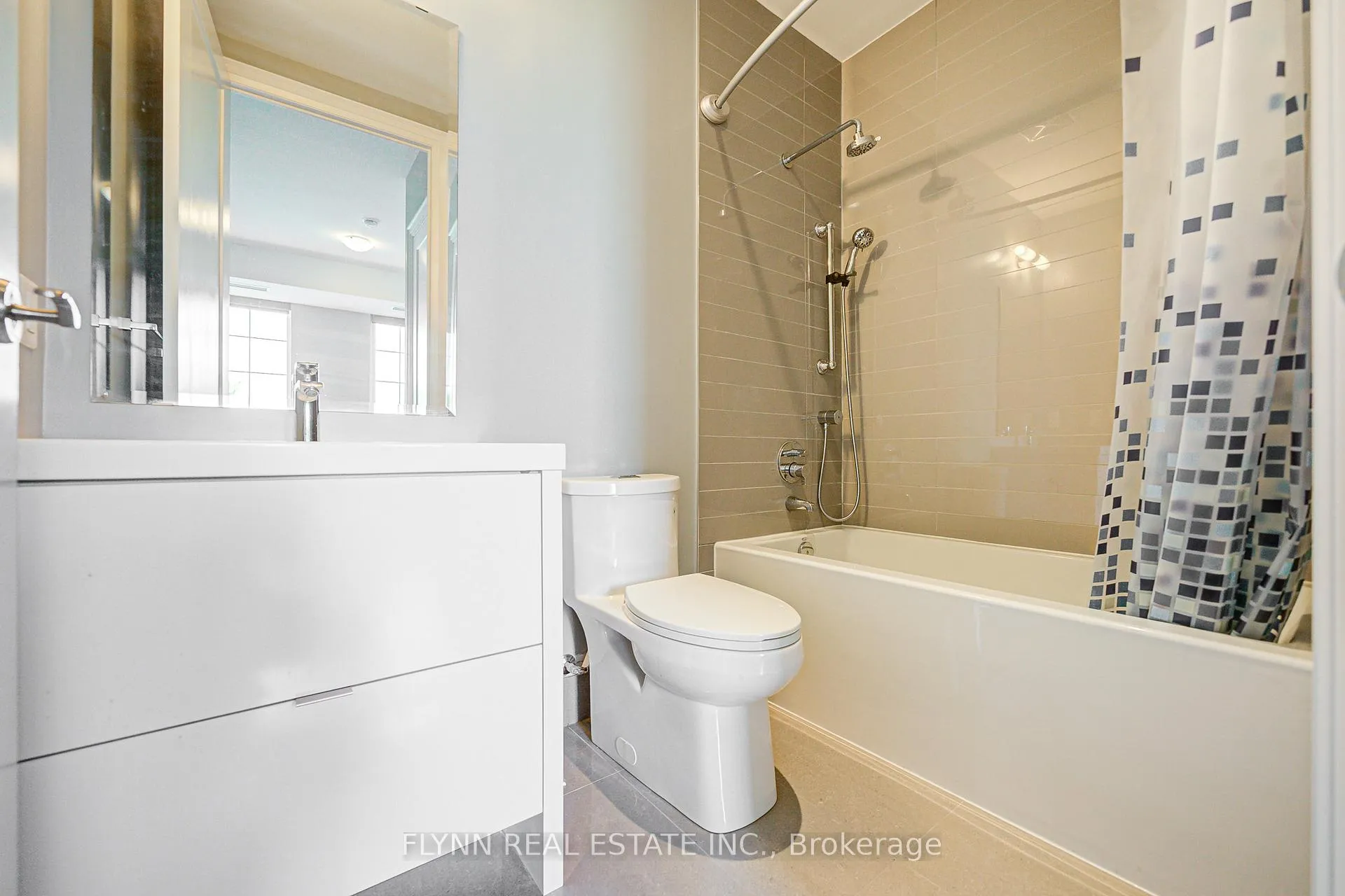 Photo 7 of Unit 324, 20 Fred Varley Drive, Markham, Unionville — HOMEH
