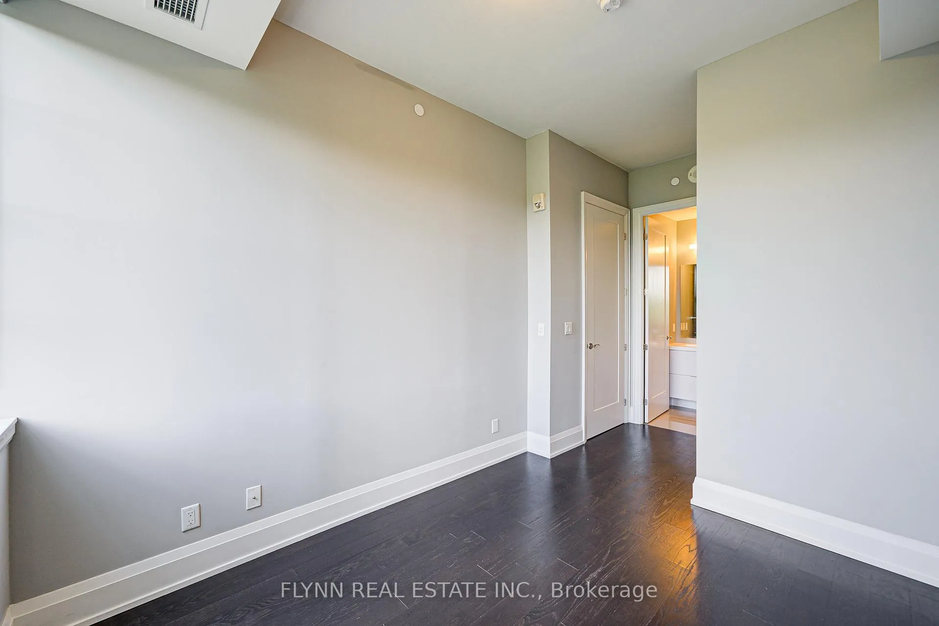 Photo 8 of Unit 324, 20 Fred Varley Drive, Markham, Unionville — HOMEH