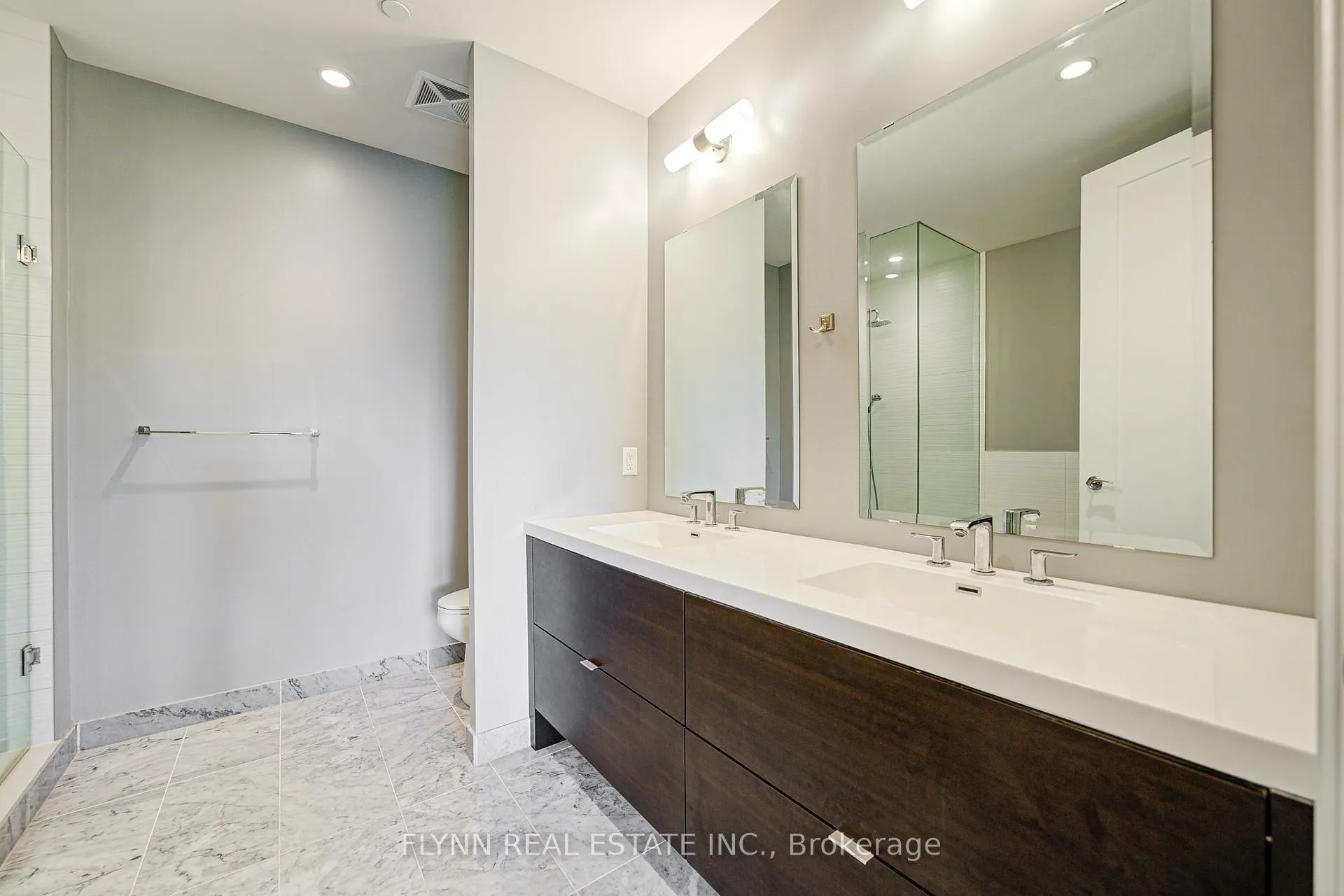 Photo 14 of Unit 324, 20 Fred Varley Drive, Markham, Unionville — HOMEH
