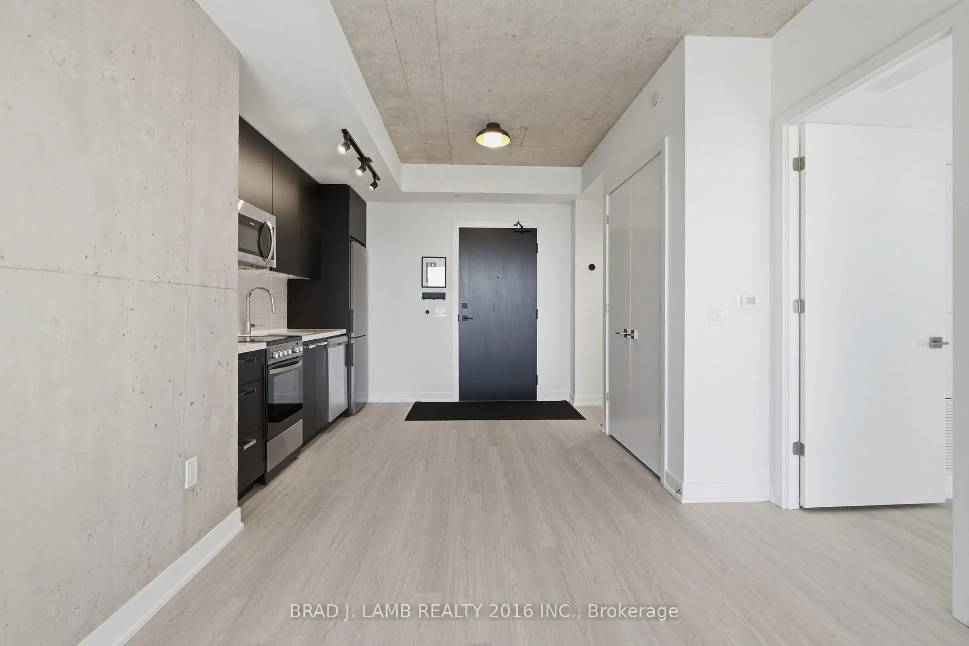 Photo 6 of Unit 1303, 284 King Street E, Toronto, Moss Park — HOMEH