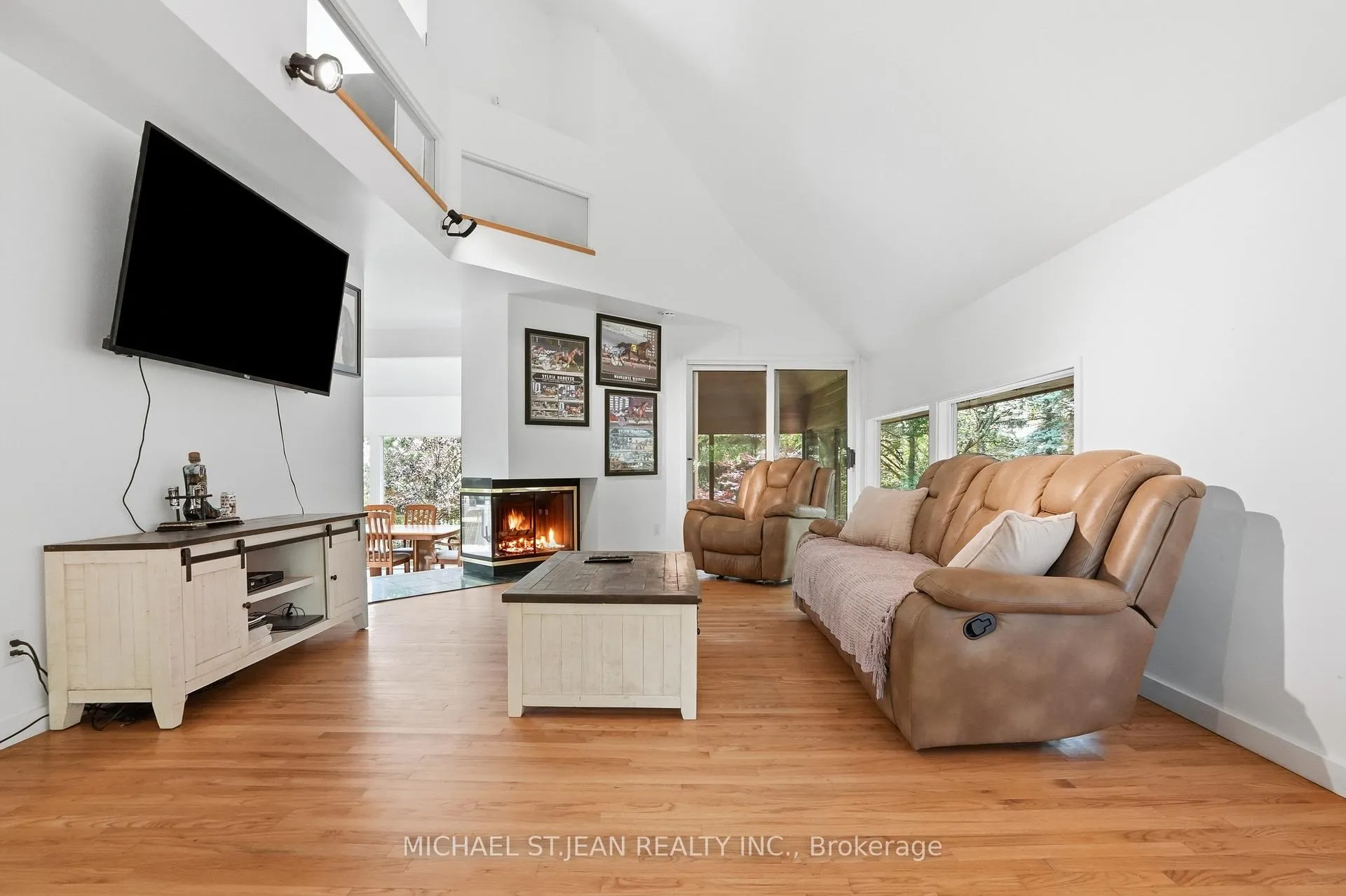 Photo 11 of 1314 Safari Road, Hamilton, Rural Flamborough — HOMEH