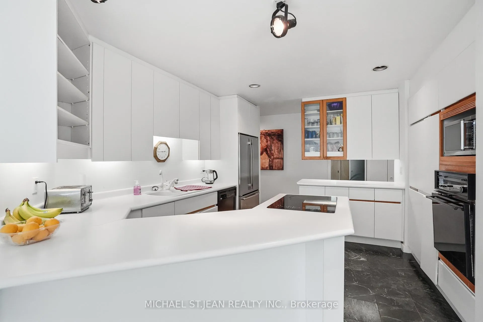 Photo 17 of 1314 Safari Road, Hamilton, Rural Flamborough — HOMEH