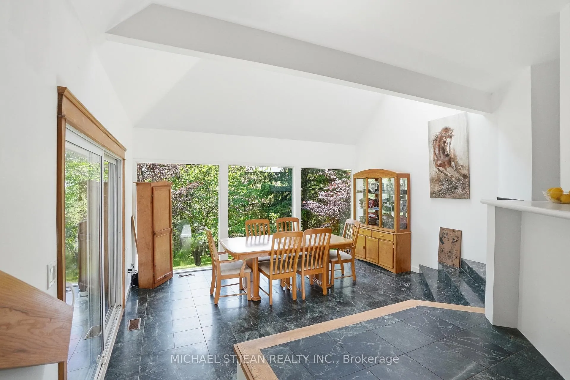 Photo 18 of 1314 Safari Road, Hamilton, Rural Flamborough — HOMEH