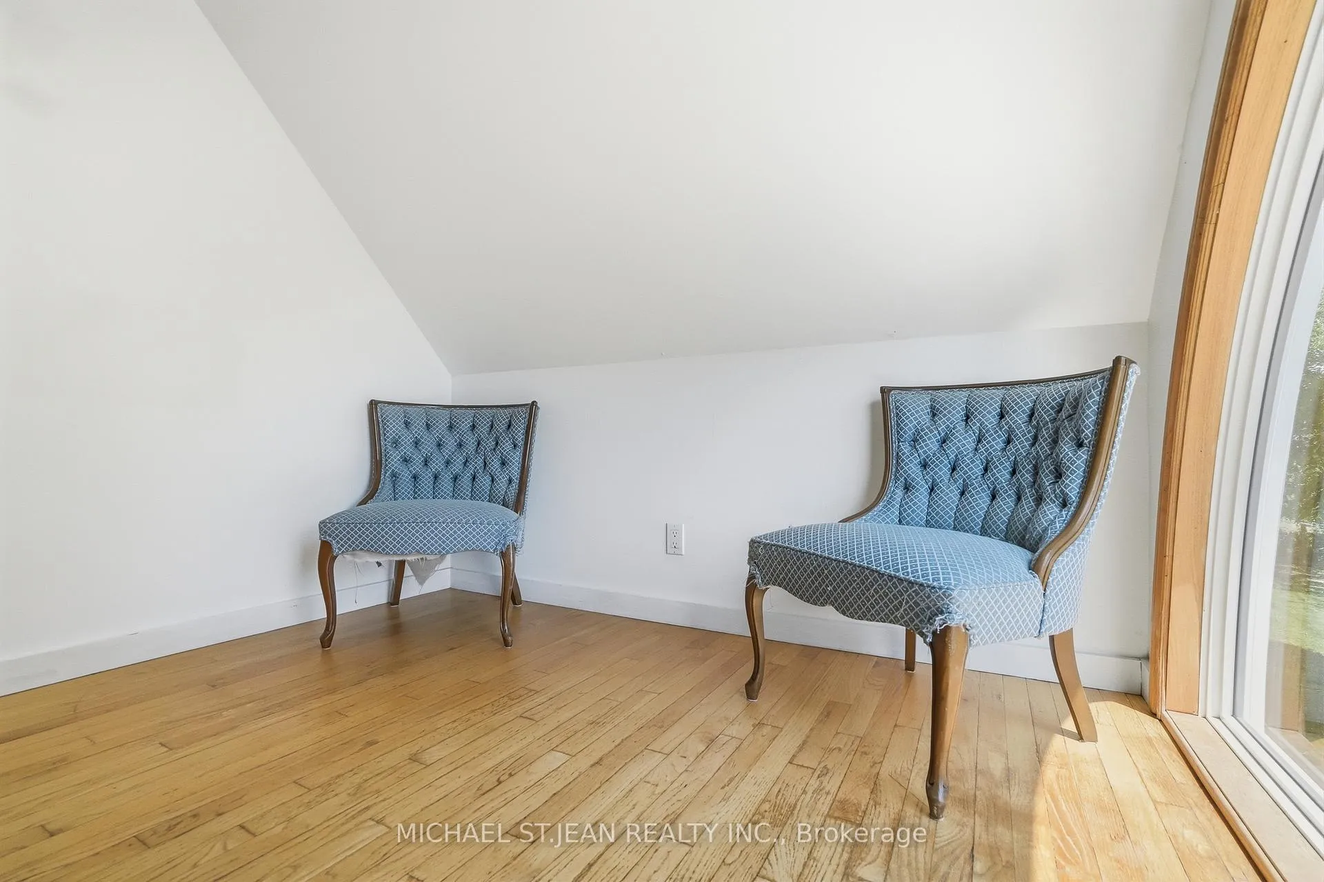 Photo 26 of 1314 Safari Road, Hamilton, Rural Flamborough — HOMEH