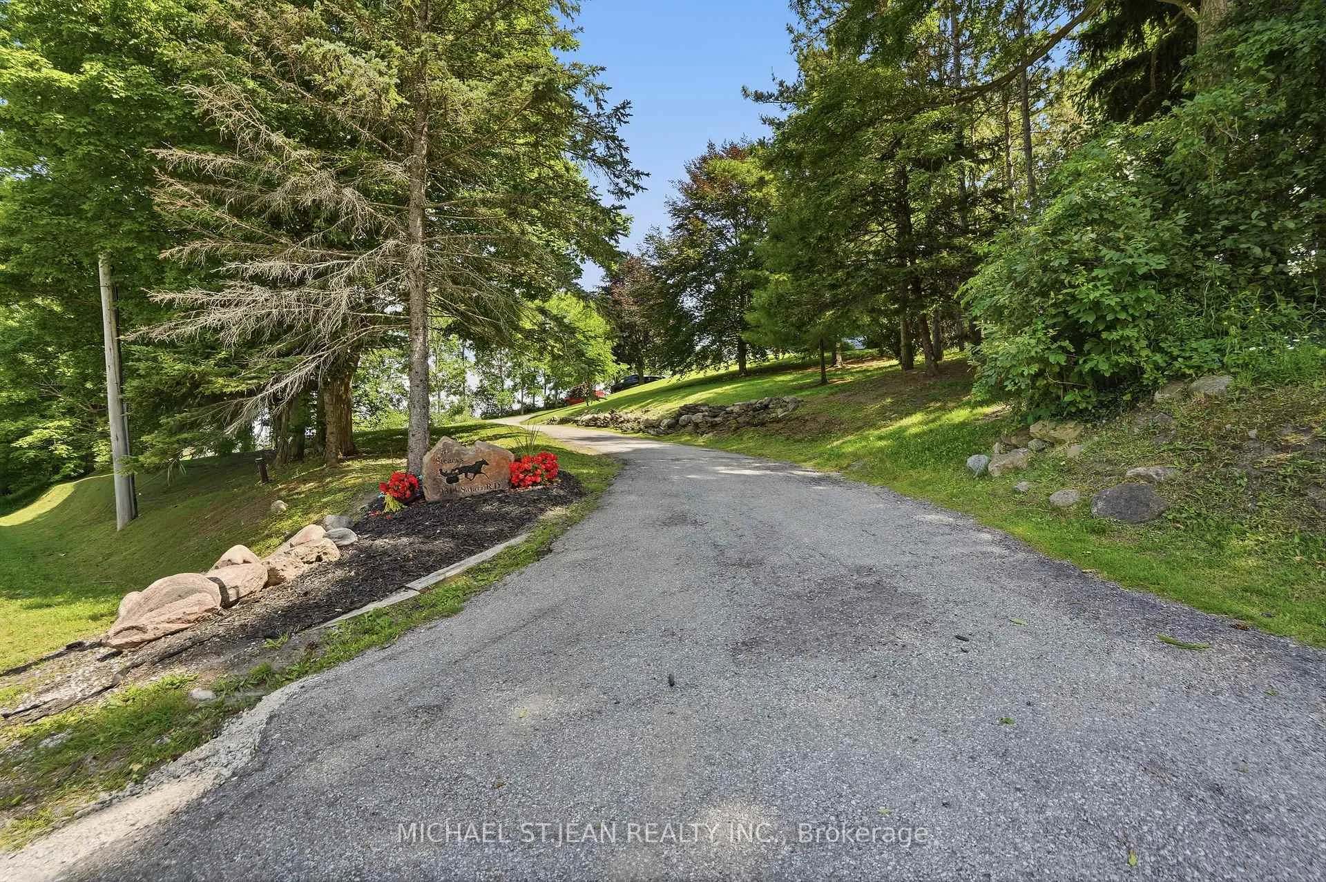 Photo 37 of 1314 Safari Road, Hamilton, Rural Flamborough — HOMEH